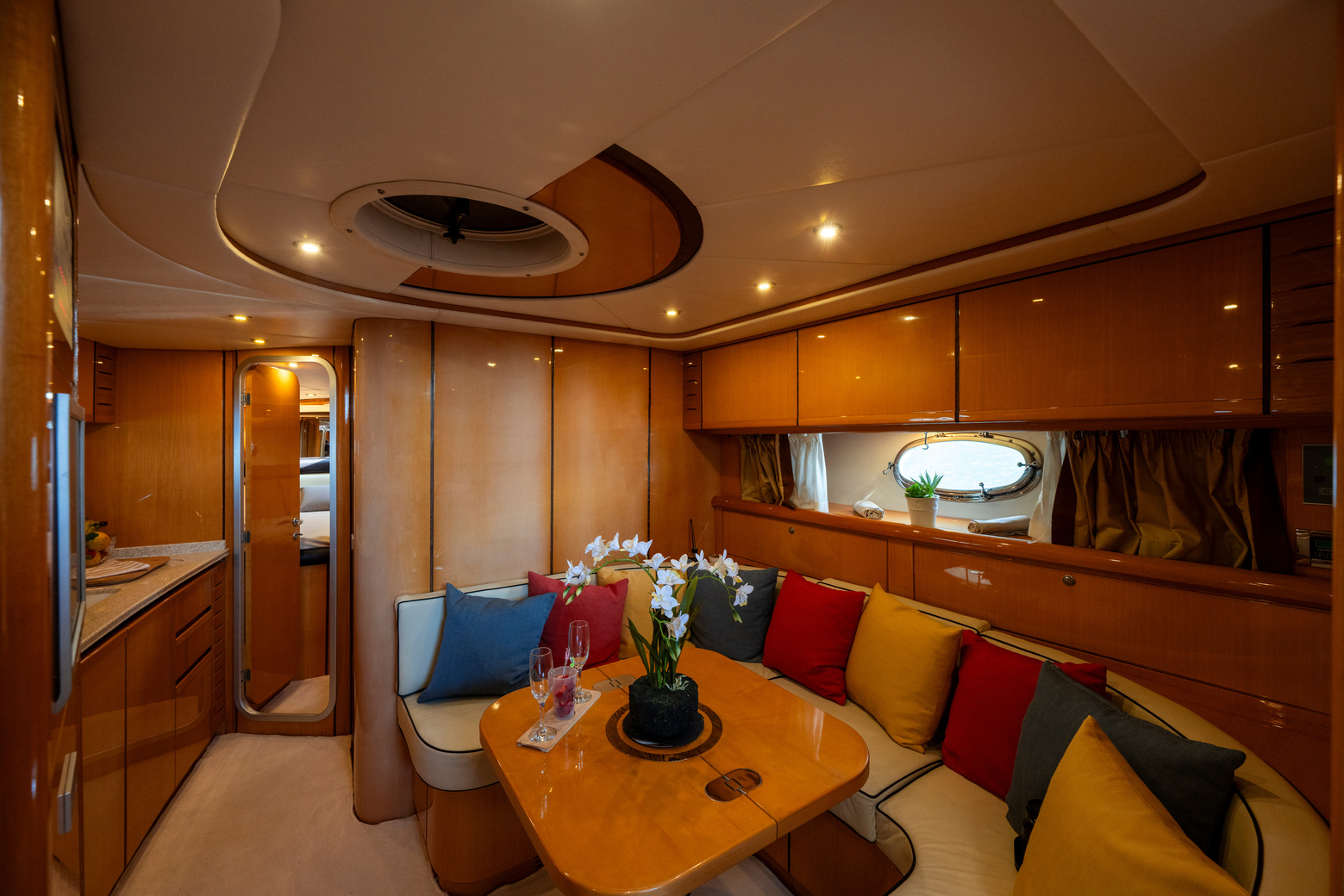 Magnum · Lady Rose · on board